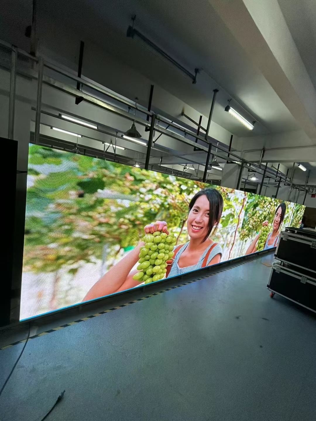 P1.25 COB Outdoor Rental LED Full Color 16-Bit Grayscale Screen