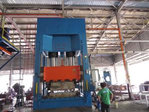 Quality 1600 Ton Hydraulic Thermoforming Press , Plastic Compression Moulding Machine wholesale