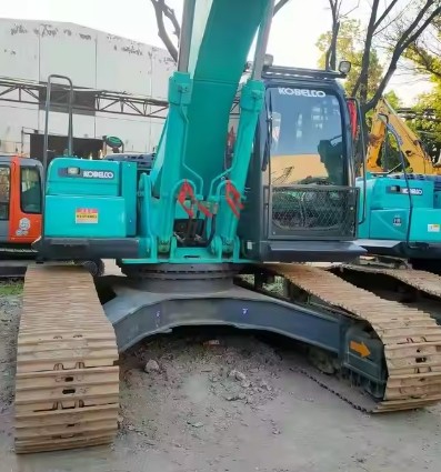 Kobelco SK200 SK200-8 Hydraulic Crawler Excavator For Heavy Duty Construction Work