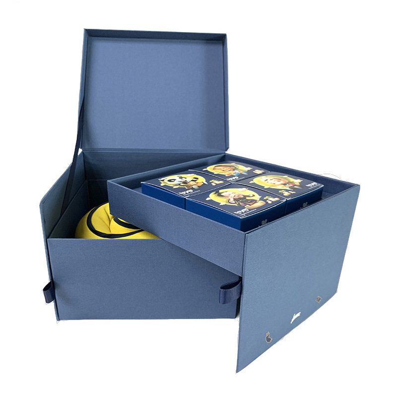 Dustproof Foldable Magnetic Gift Box , Antiwear Cardboard Box With Magnetic Closure