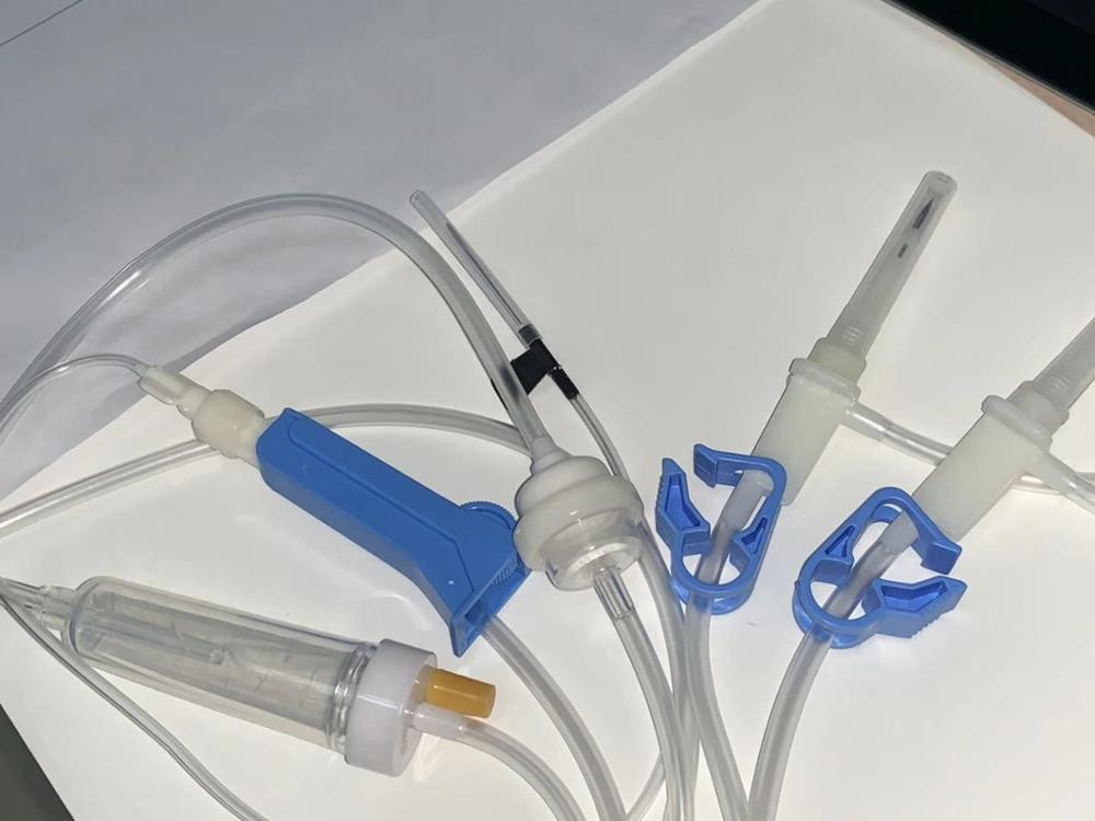 High quality cheap price disposable iv infusion set with precise filter