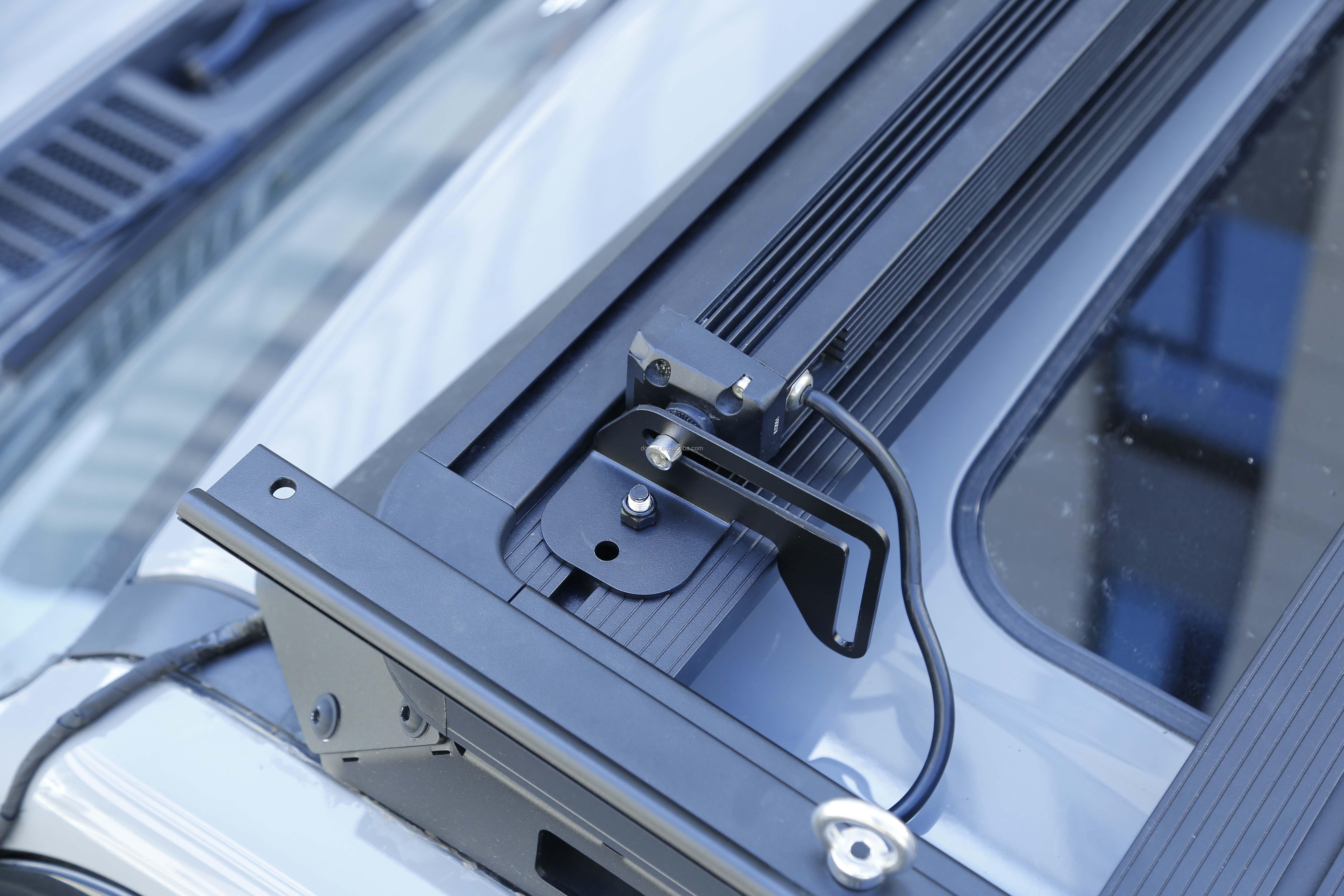 Powder Coated Universal Light Bar Brackets Alu Alloy Roof Rack Light Brackets