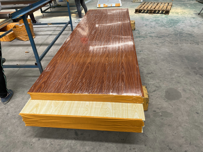 Wooden Color Metal Surface 950mm Width Wall EPS Sandwich Panel