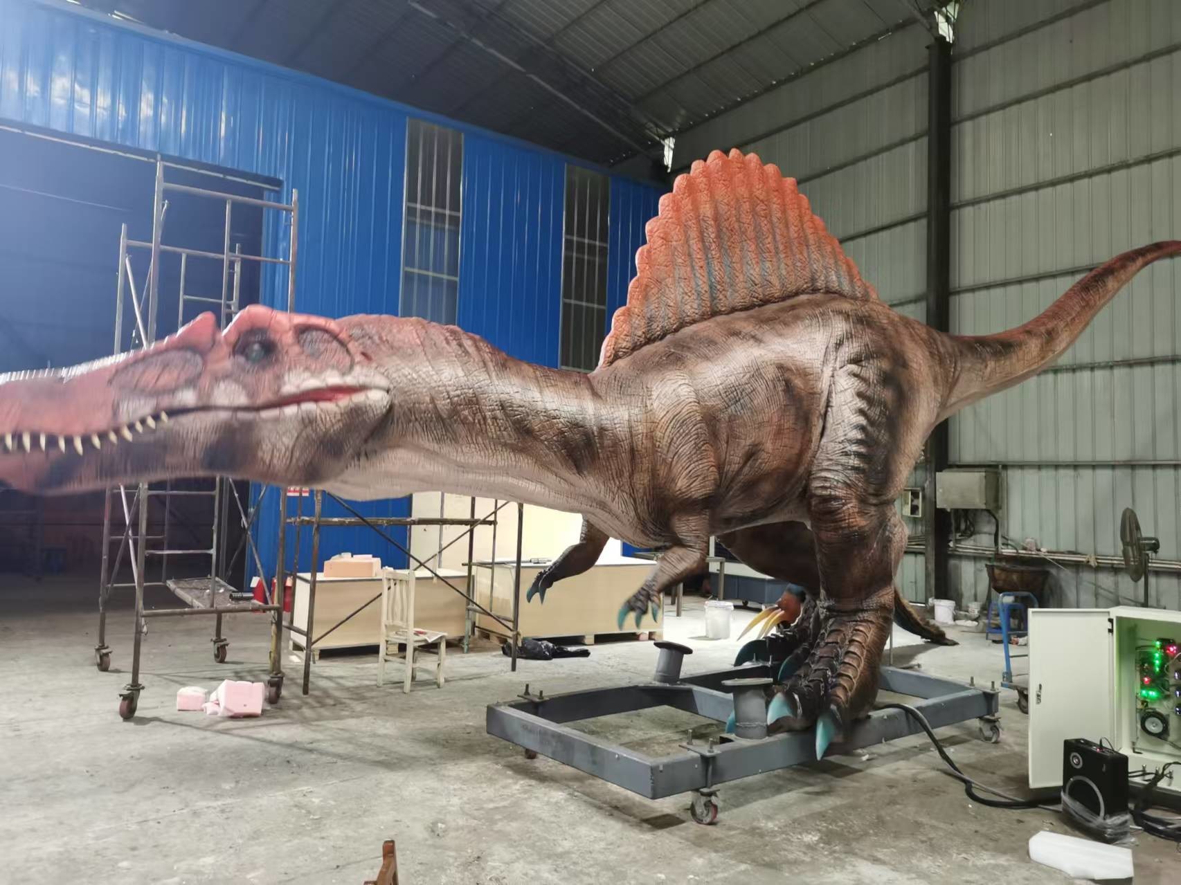 Life Size Realistic Animatronic Dinosaur Spinosaurus Servo Motors Large Range Of Movements