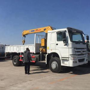 Quality Sinotruk HOWO 4x4 290hp Truck Mounted Crane 6.3 Ton Telescopic Boom 12.00R20 Tire wholesale