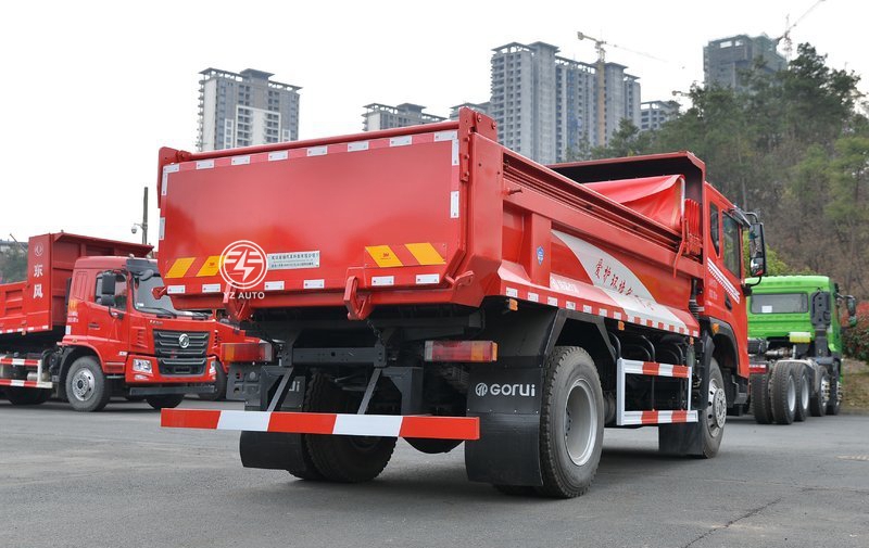 Euro 6 Emission Standard 20T Heavy Dump Truck With 8x4 Drive Wheel And Engine Capacity