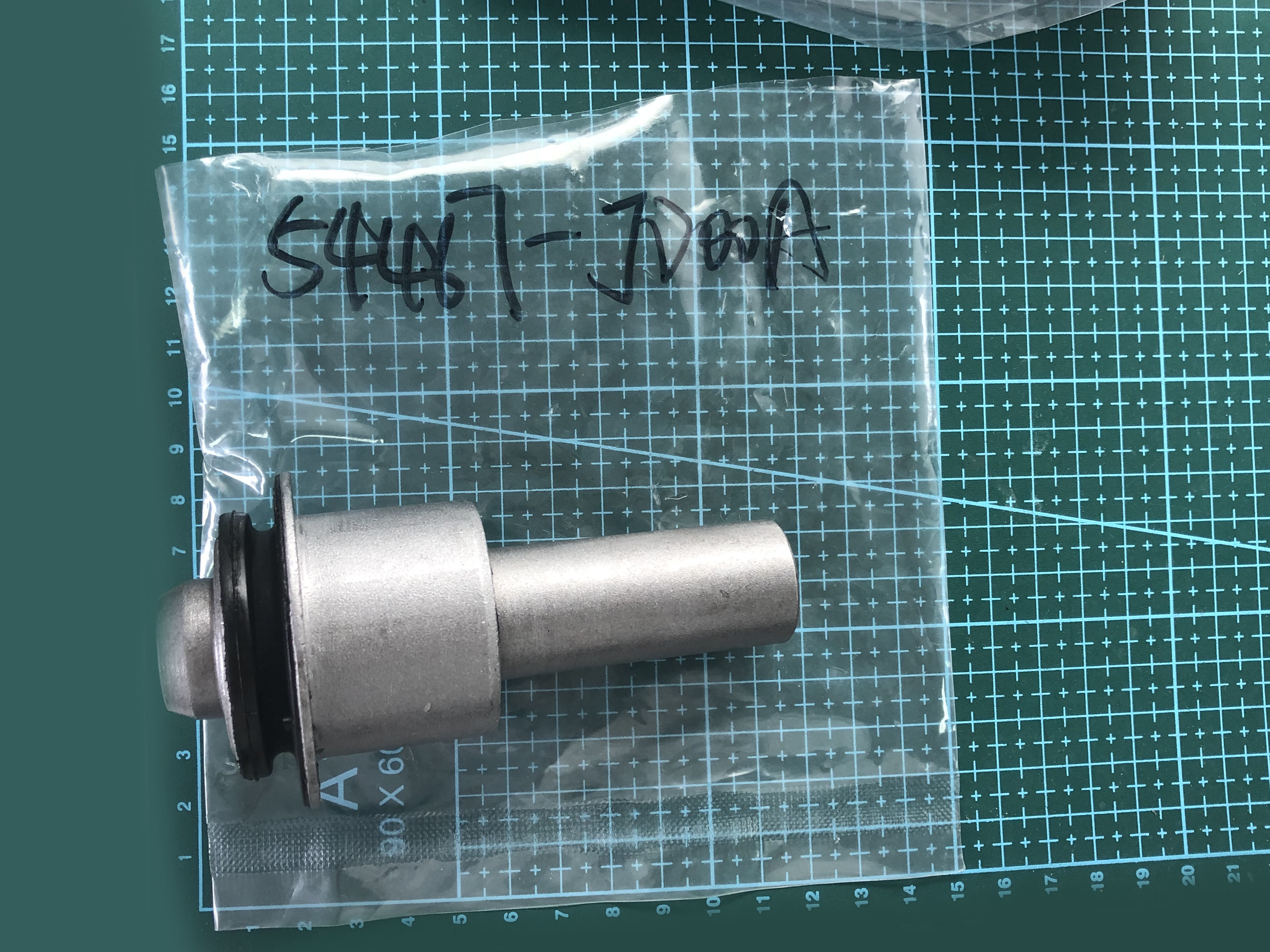 54467-JD00A 54400JG700 Car Suspension Bushing For Nissan Juke Qashqai+2i
