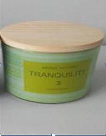 Decor & green glass scented candle with green apple fragrance and package of gift box