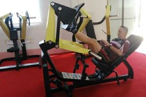 185kg Seated Plate Loaded Gym Machines Cybex Leg Press