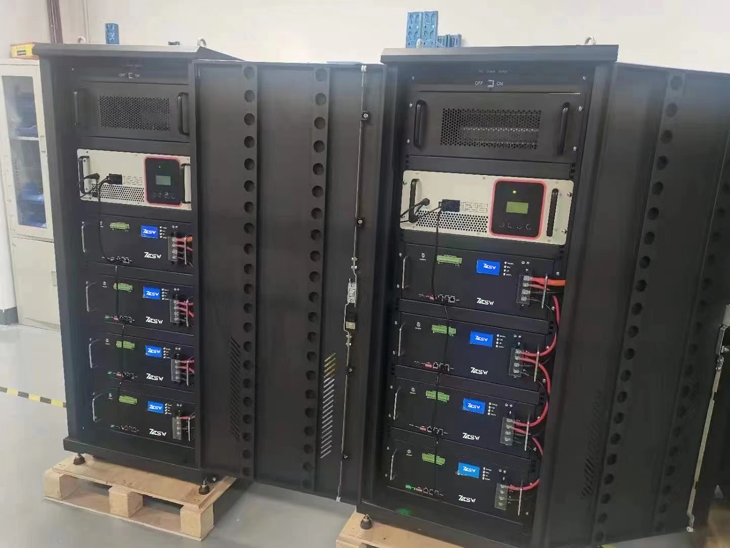 5.12KW Lithium Battery LifePO4 Independent Power 100ah Lithium Battery BMS