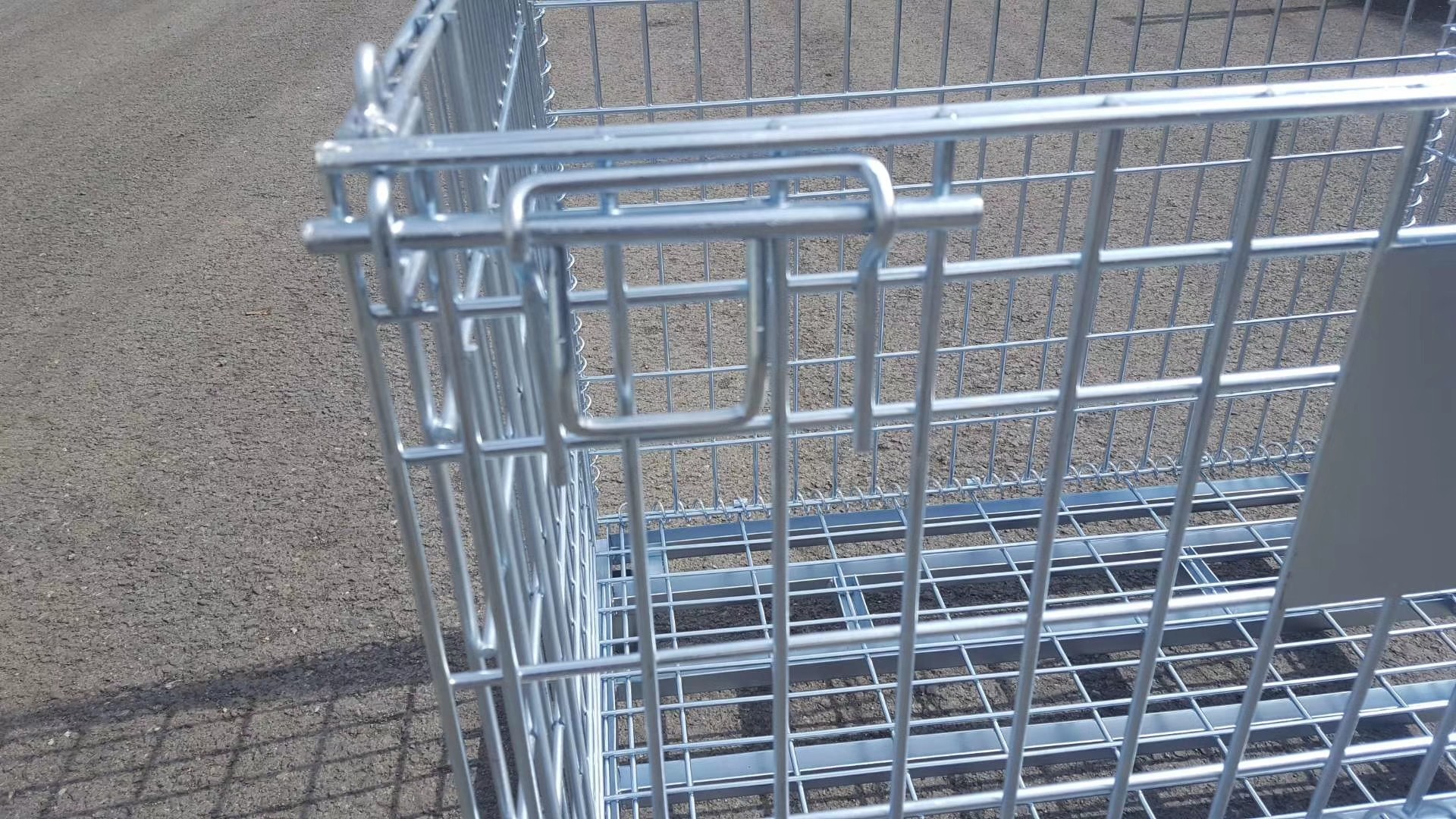 Customized Industrial Wire Mesh Containers Stackable Galvanized Steel Foldable Wire Mesh Pallet Cage