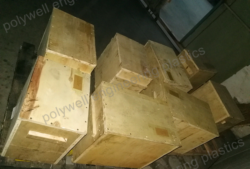 Injection Mold Put In Nylon Thermal Barrier Strip Extruding Machine