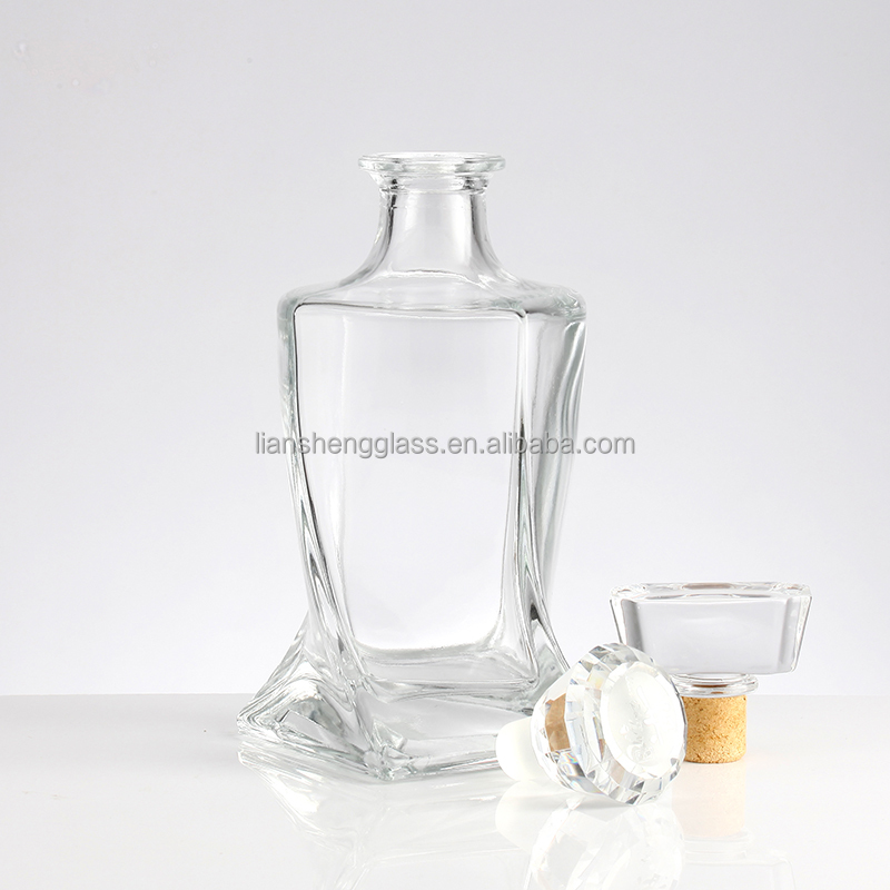 Luxury Crystal Glass Bottle 750ml Cognac Napoleon Brandy Bottle with Rubber Stopper