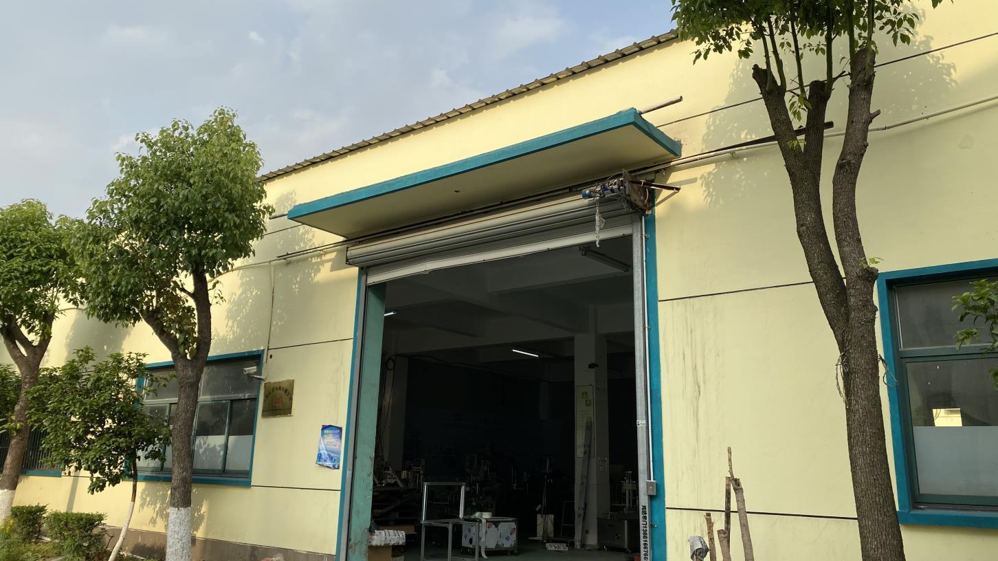 300mm Round Bottle Labeling Machine With Stainless Steel Housing