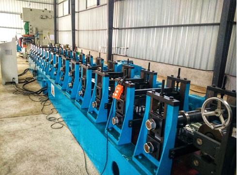 High quality scaffolding metal plank deck board roller shutter roll forming machine
