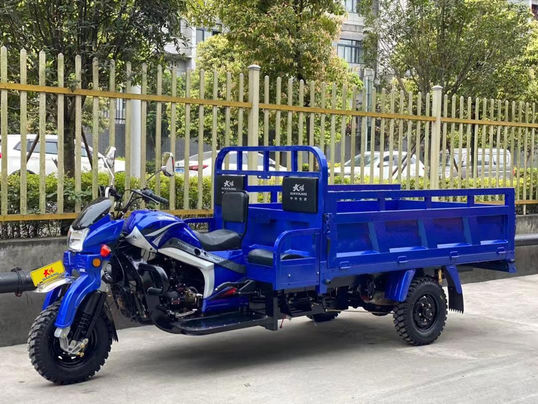 Single Cyclinder 4 Stroke Engine Type 150CC Heavy Load Cargo Tricycle for Transportation