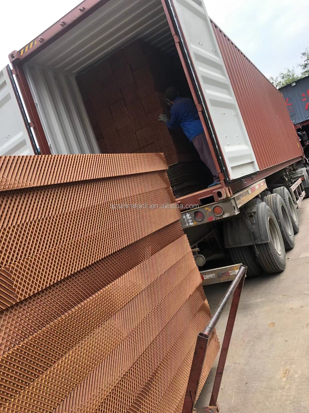 Water Evaporative Cooling Pad For Chicken Farm Hot Dip Galvanized Steel Aluminum Frame