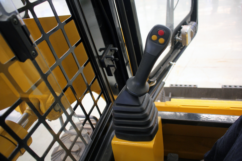 Mini Skid Steer Backhoe Loader Excavator 3420*1740*2140mm 2700 Kg