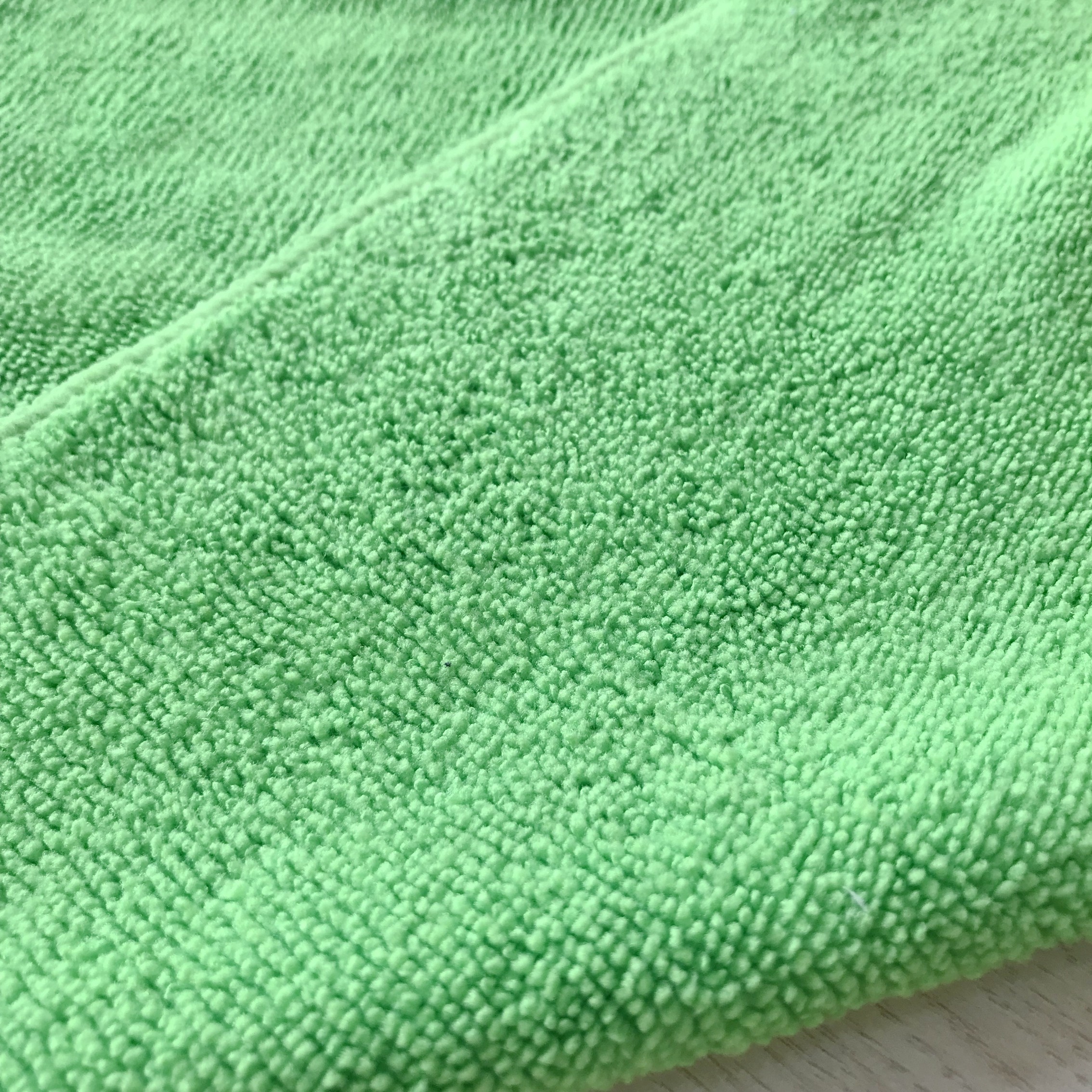 High weight warp knitting square microfiber small tea towels 40cm* 40cm OEM in China
