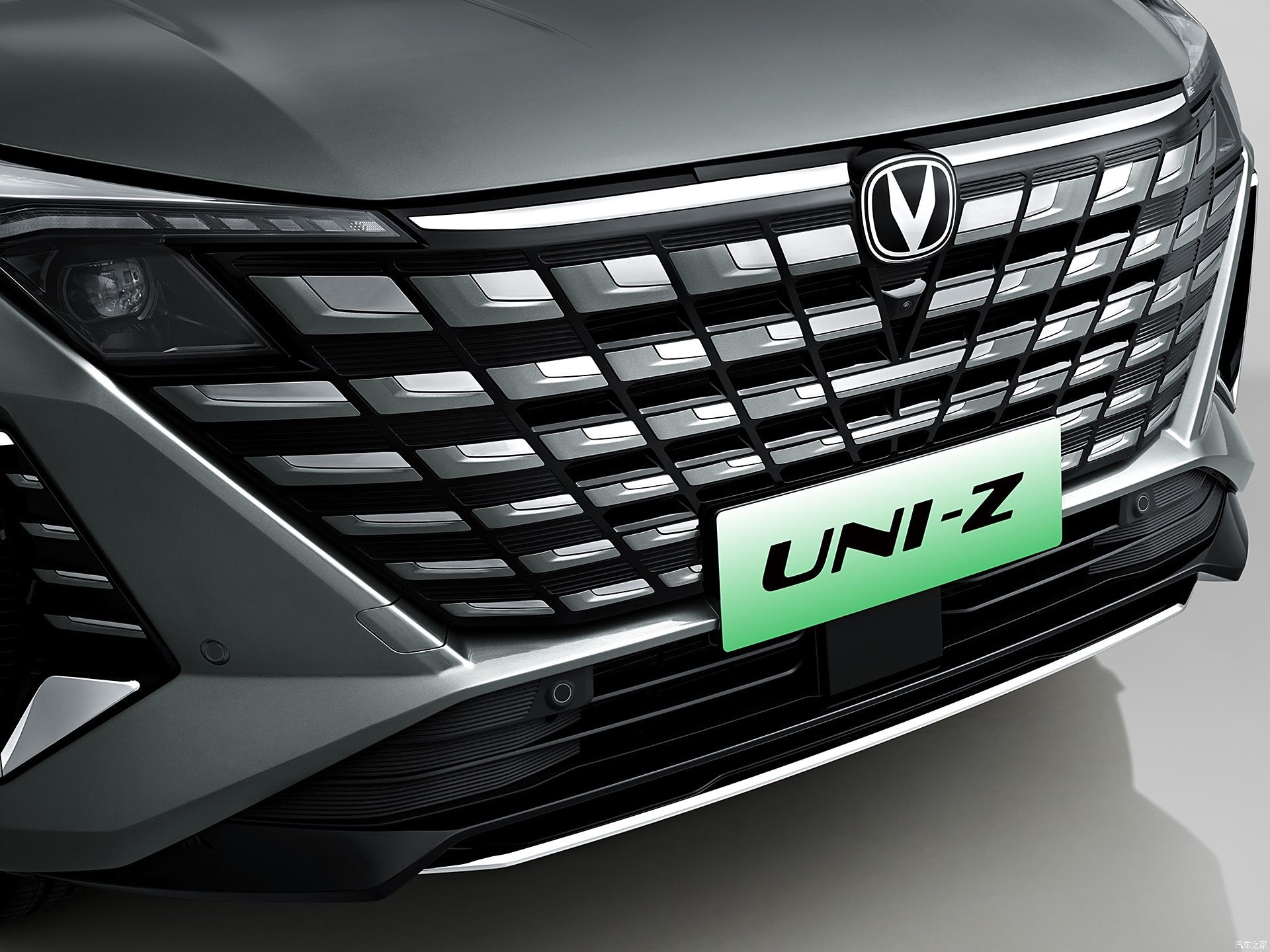 Changan UNI-Z Compact Plug-in Hybrid SUV CLTC Reaches 1200KM!