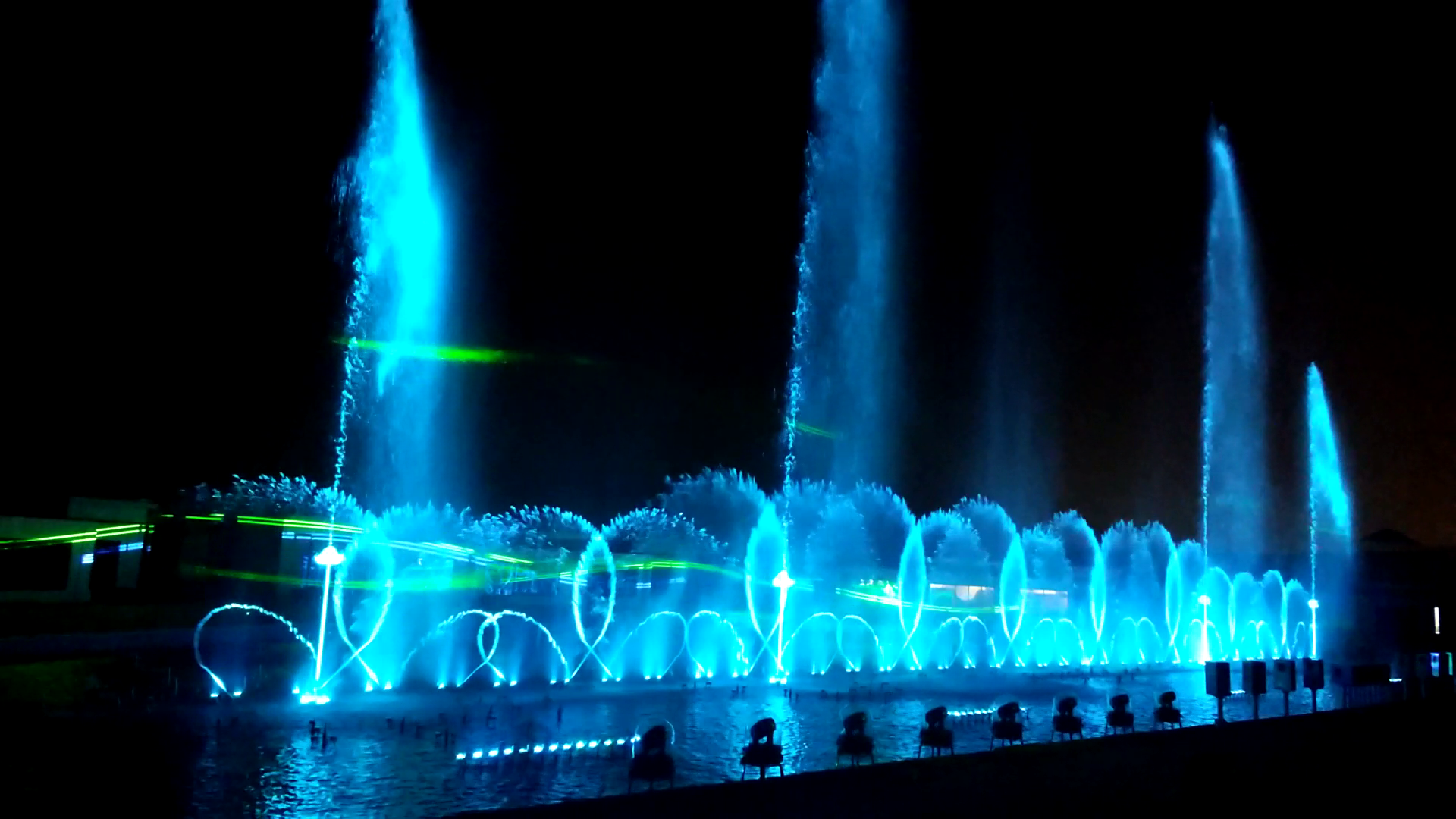 Large Lake Water Floating Fountain With Dancing Speakers Colorful Water Lamps