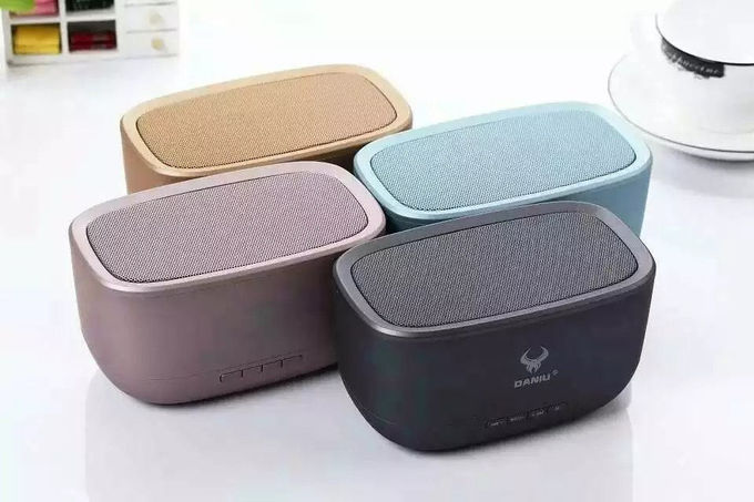 Mobile Laptop Mini Portable Bluetooth Speakers , Bluetooth Rechargeable Speaker7604