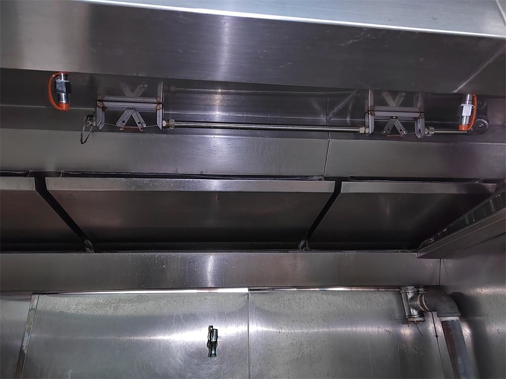 Stainless Steel 9L Commercial Kitchen Fire Suppression System 105 Seconds Discharge Time Low Pressure Nozzle