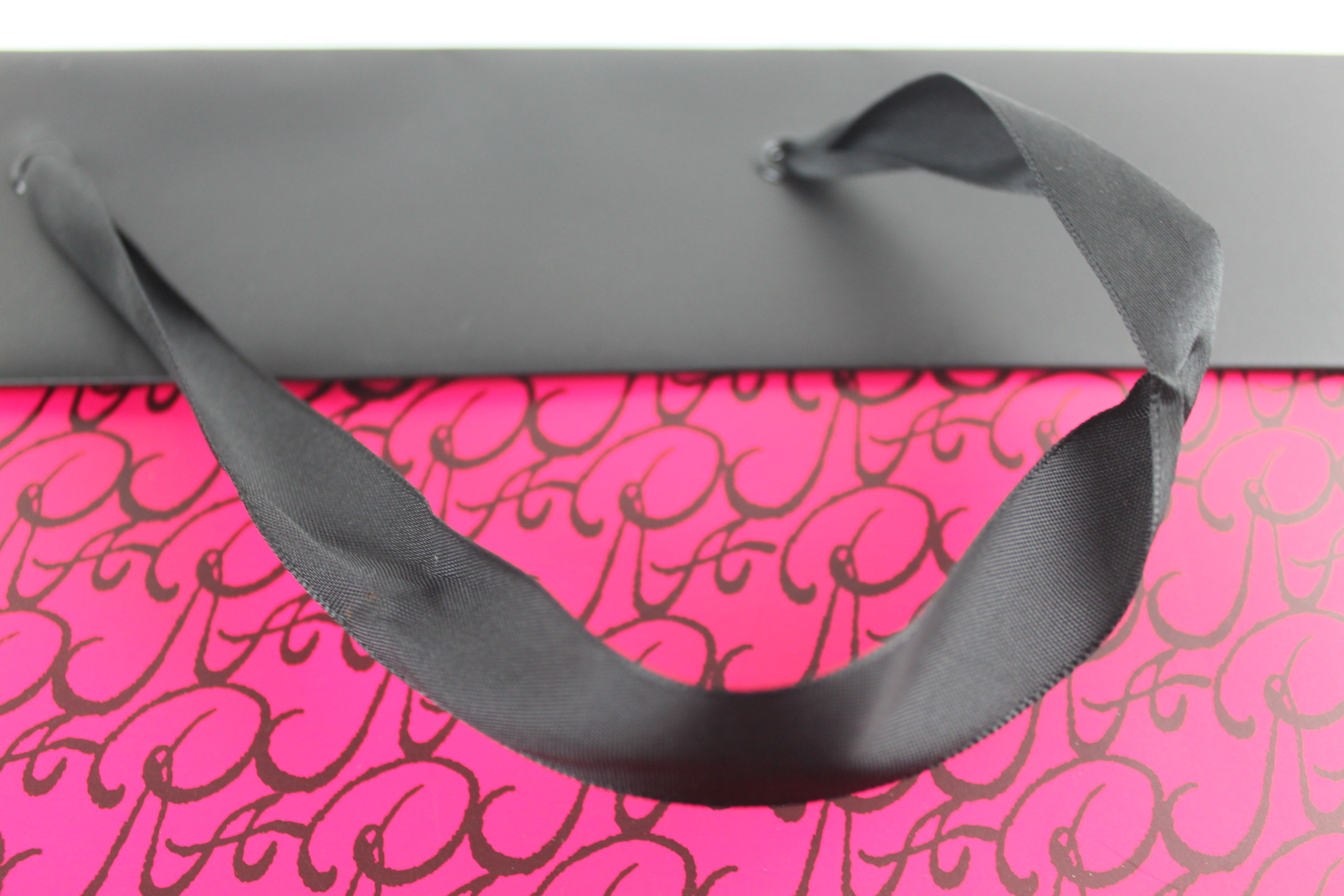 OEM Debossing Clothing Paper Bags