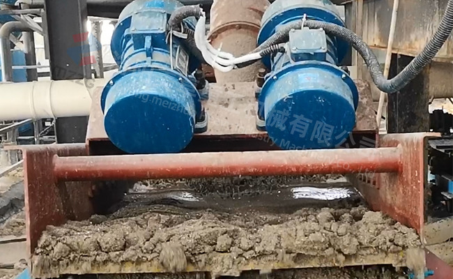 Single Spray Sand Recycling Machine 20 KW Prevent Material Accumulation