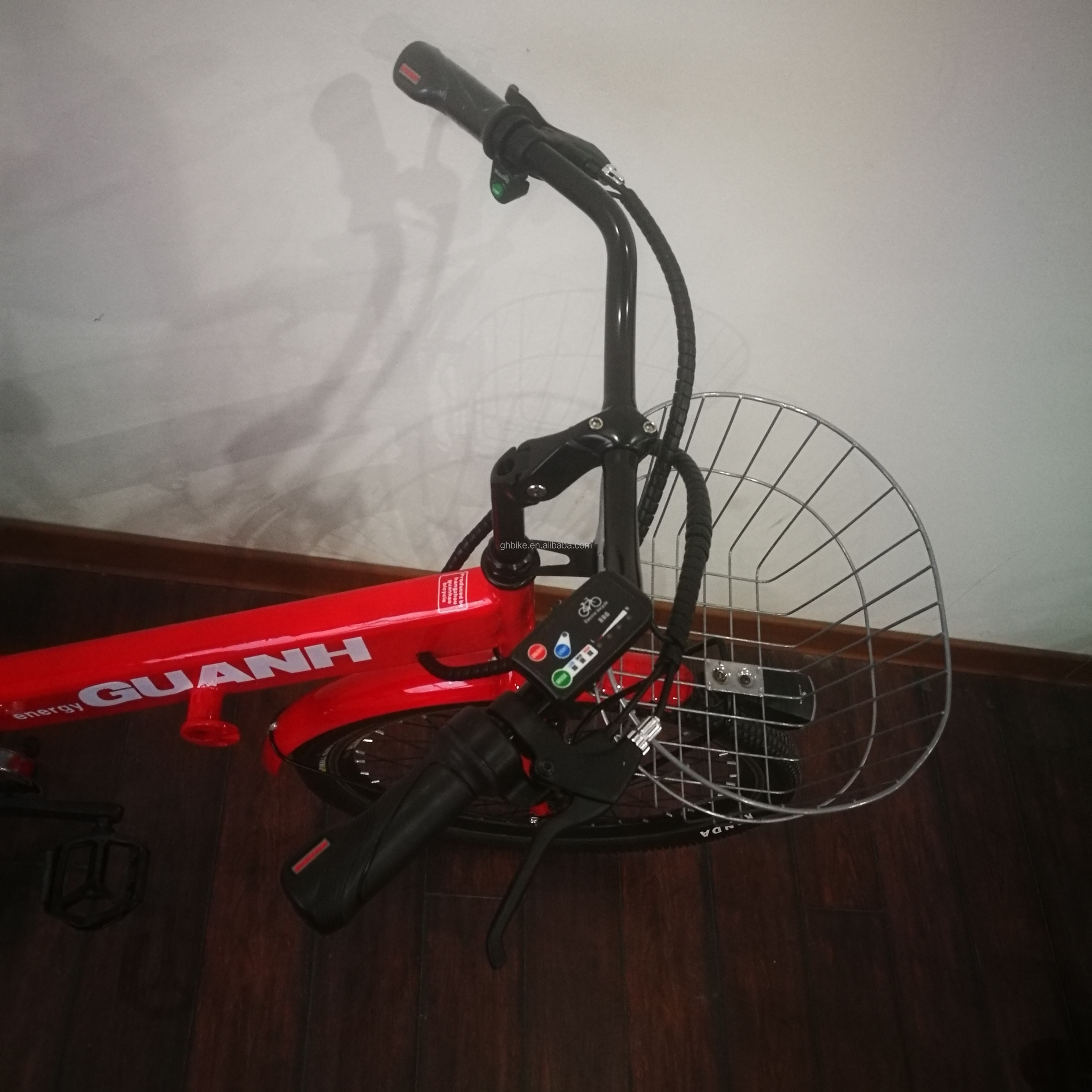 Charging Time 3 Hours 26" Electric Bike with 350W Motor and 8.8Ah Lihtium Battery