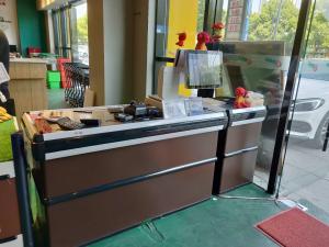 Quality Convenience Store Supermarket Checkout Counters Colorful wholesale