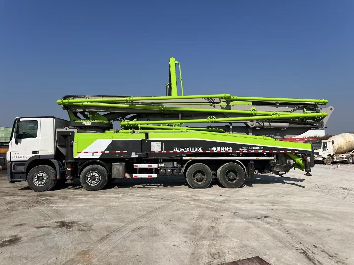 2019 Zoomlion 56m Boom Pump Truck Installed with Mercedes Chassis (Limited Stock)