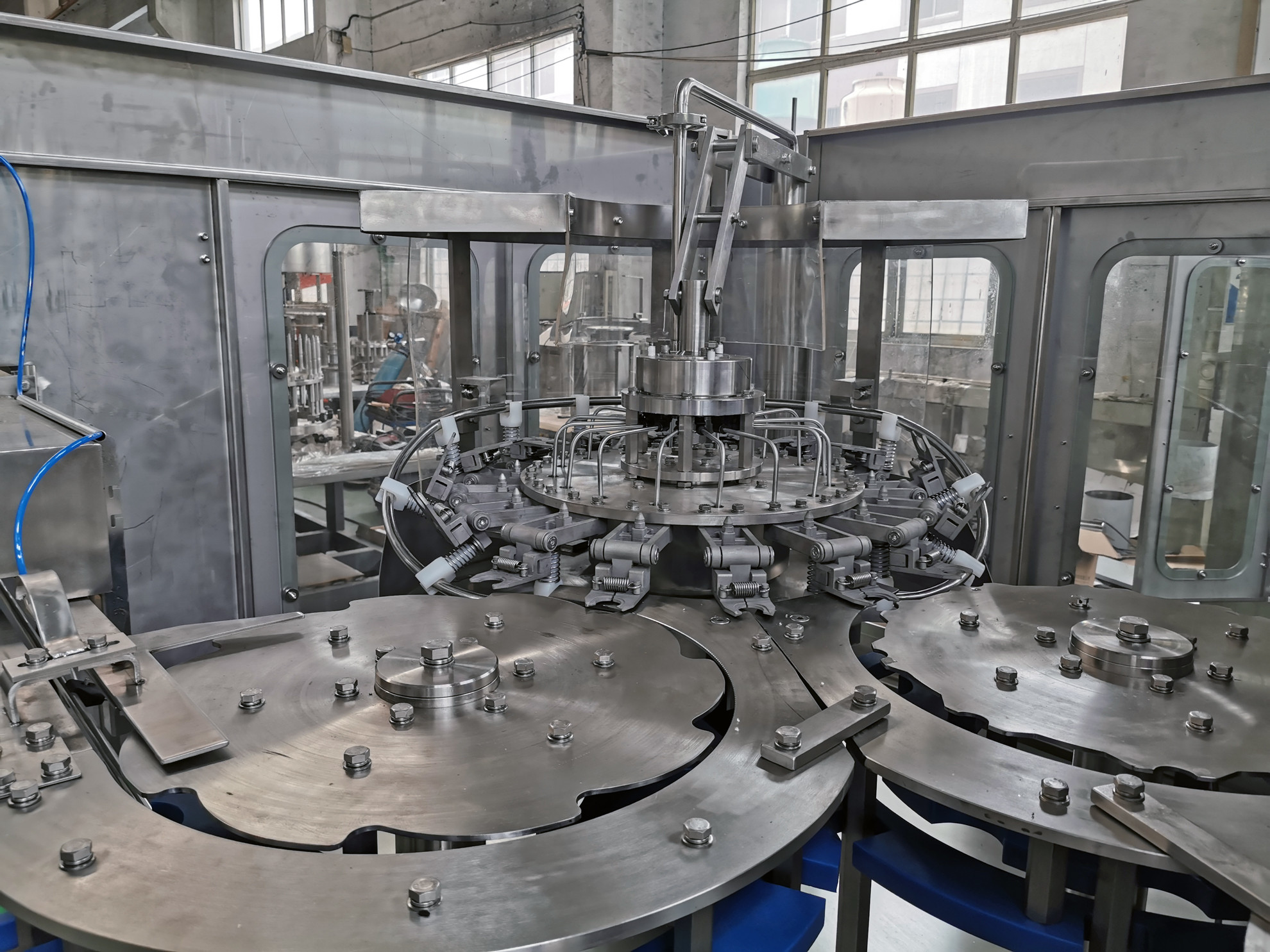 Fully Automatic Stable Plastic Bottle Filling Machine For Food And Beverage Industries