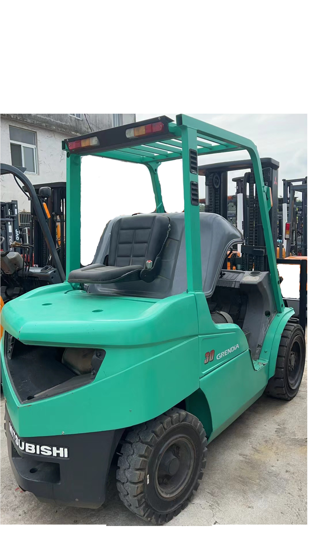 Mitsubishi Forklift 3 Tons Three-Door Frame Raised 4.5 Meters