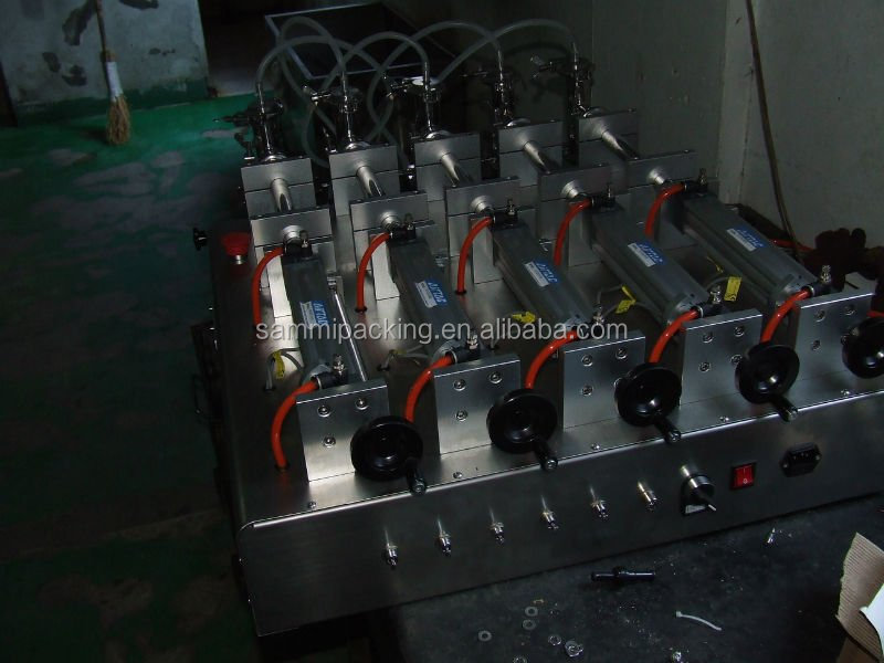 4 Heads Pneumatic Driven Liquid Filling Machine For Beverage,Oil,Shampoo,Alcohol,Perfume