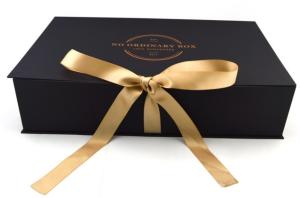 Quality Offset Printing Luxury Clothing Packaging Boxes Exquisite Workmanship wholesale