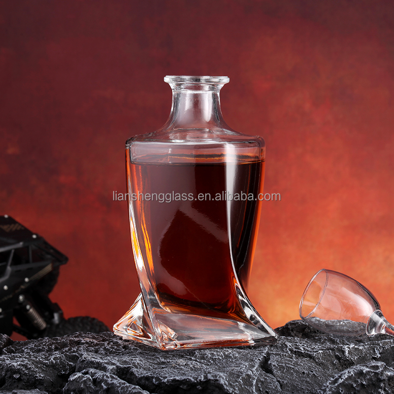 Luxury Crystal Glass Bottle 750ml Cognac Napoleon Brandy Bottle with Rubber Stopper