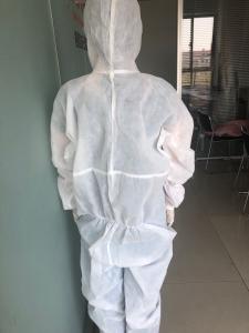 Quality Hospital Durable Disposable Isolation Gown Breathable Light Weight wholesale