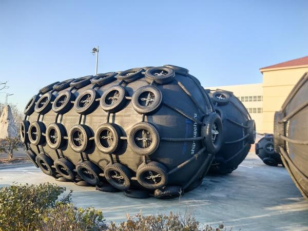 50Kpa 80Kpa Rubber Fender With Chain Tyre Net