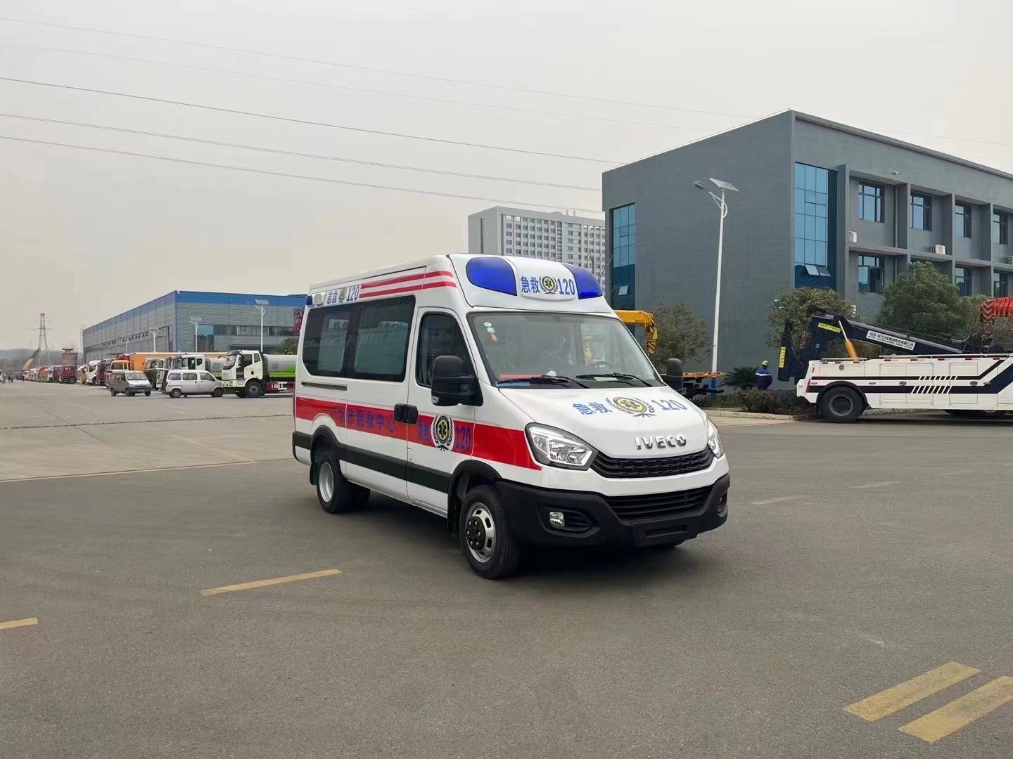 3610mm Wheelbase Emergency Ambulance Car Medical Equipment