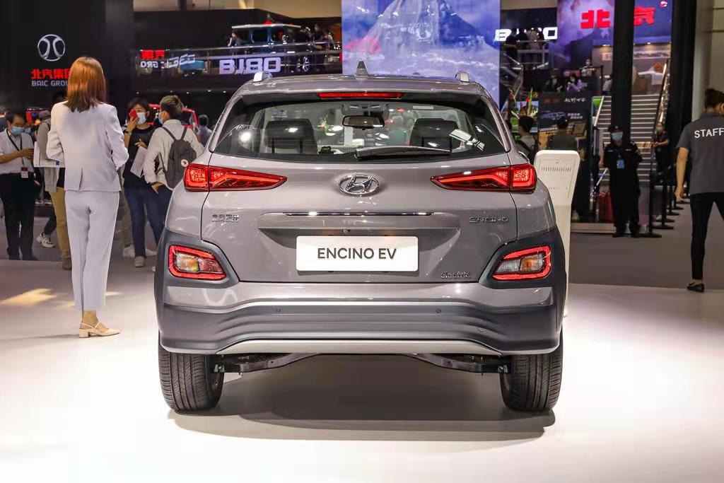 ENCINO 2024 4 Wheels 5 Seats Powerful Engine Electric Car With Fast Charge 0.67h and Protection for Market