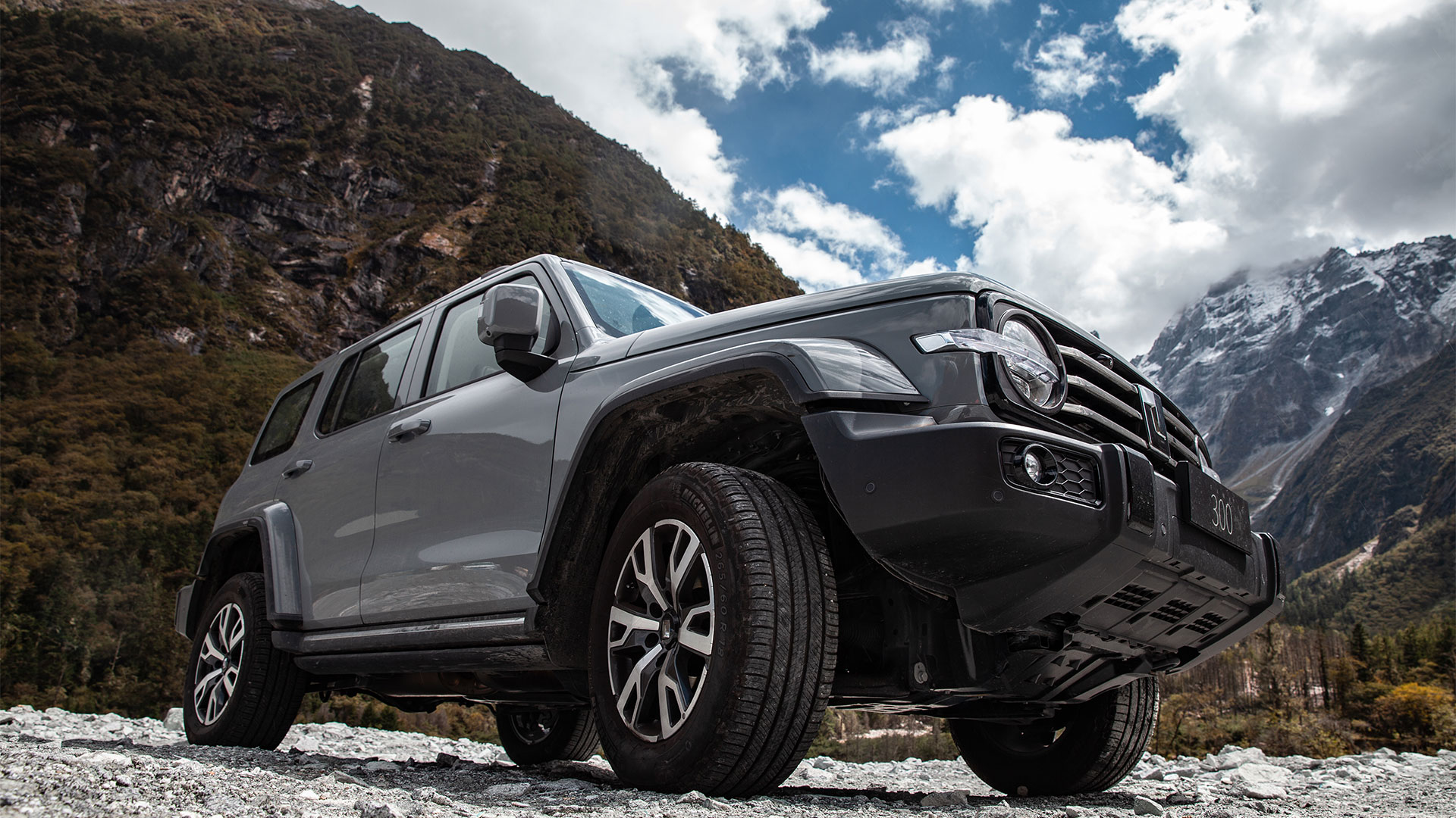 2023 Chinese Gwm 2.0t Petrol Gasoline Tank 300 Suv Off-Road Edition Ready for Purchase