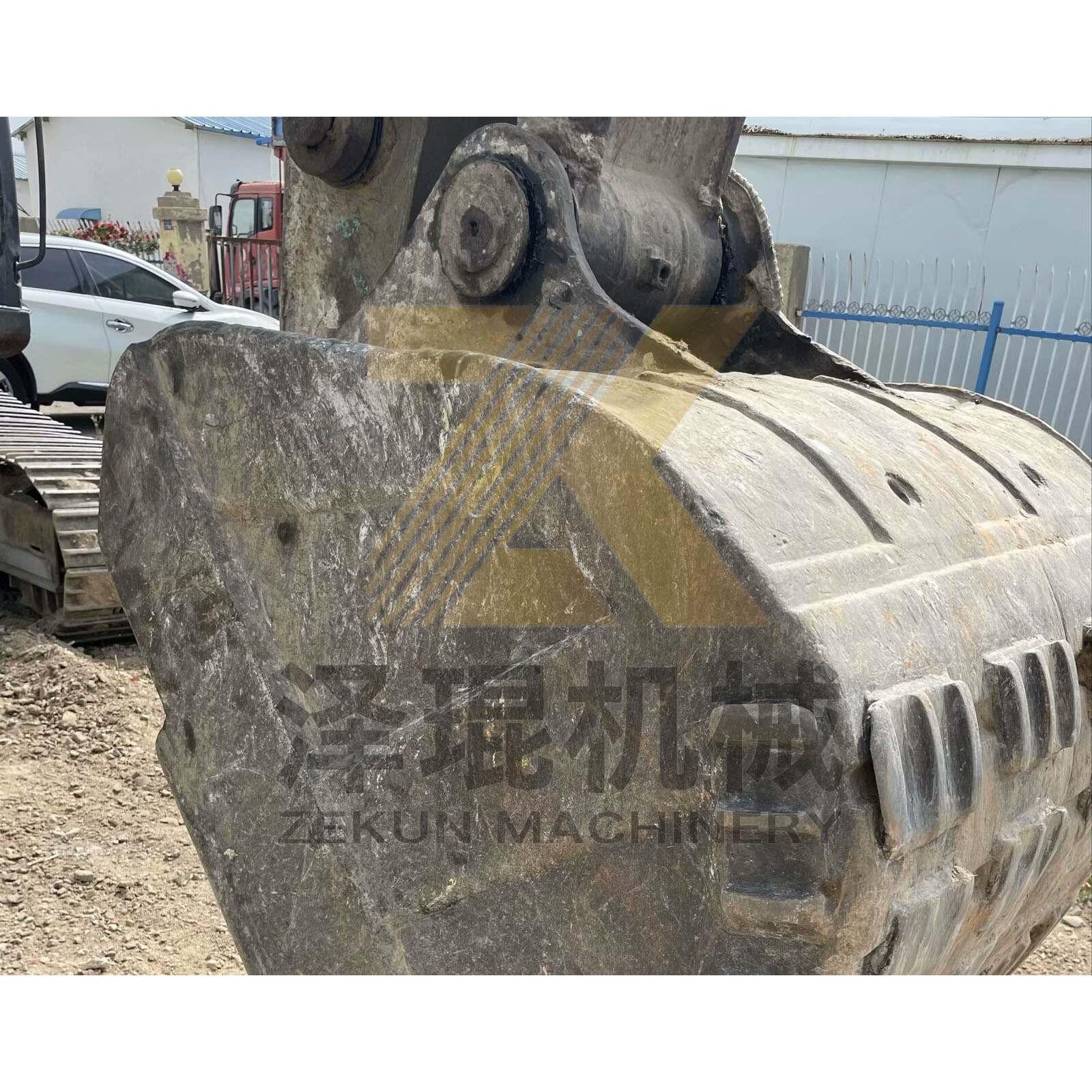 Used Kobelco SK210 SK210-8 SK210LC-8 Excavator with HINO Engine