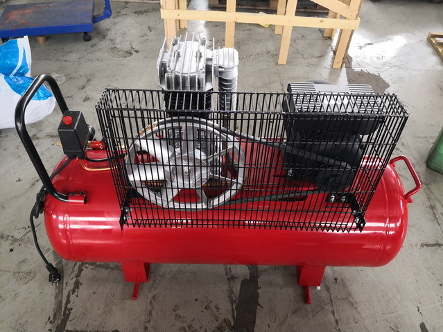 3.0HP Reciprocating Piston Compressor V8 Single Phase Belt