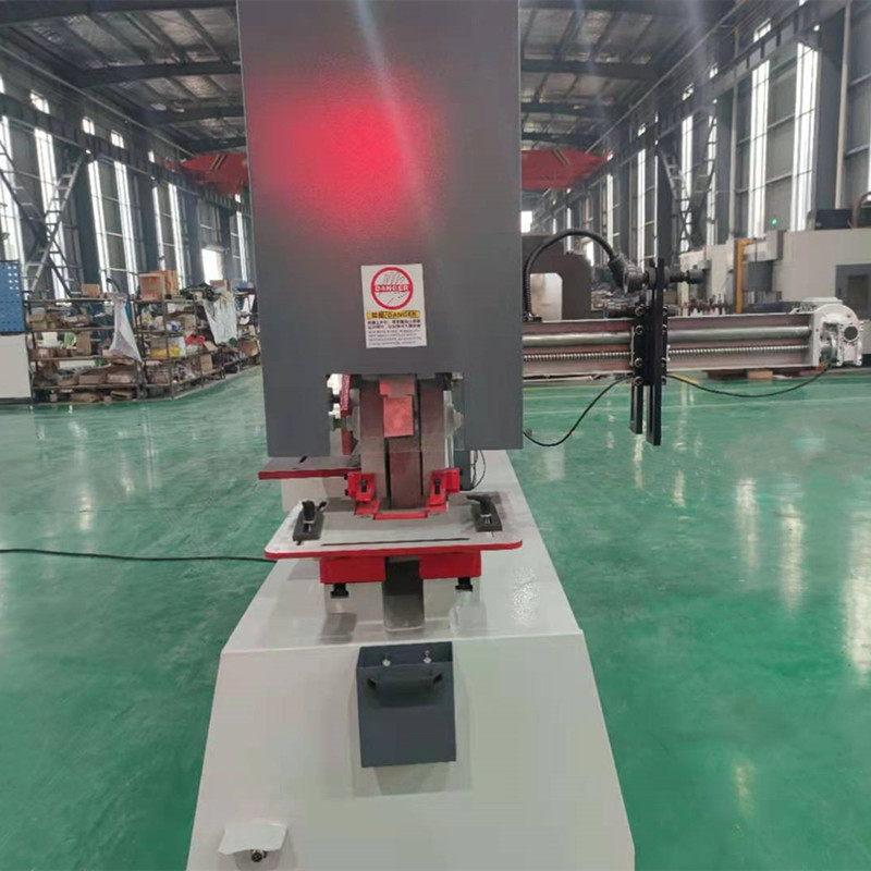 Hydraulic Ironworker Machine With Bending Shearing And Punching