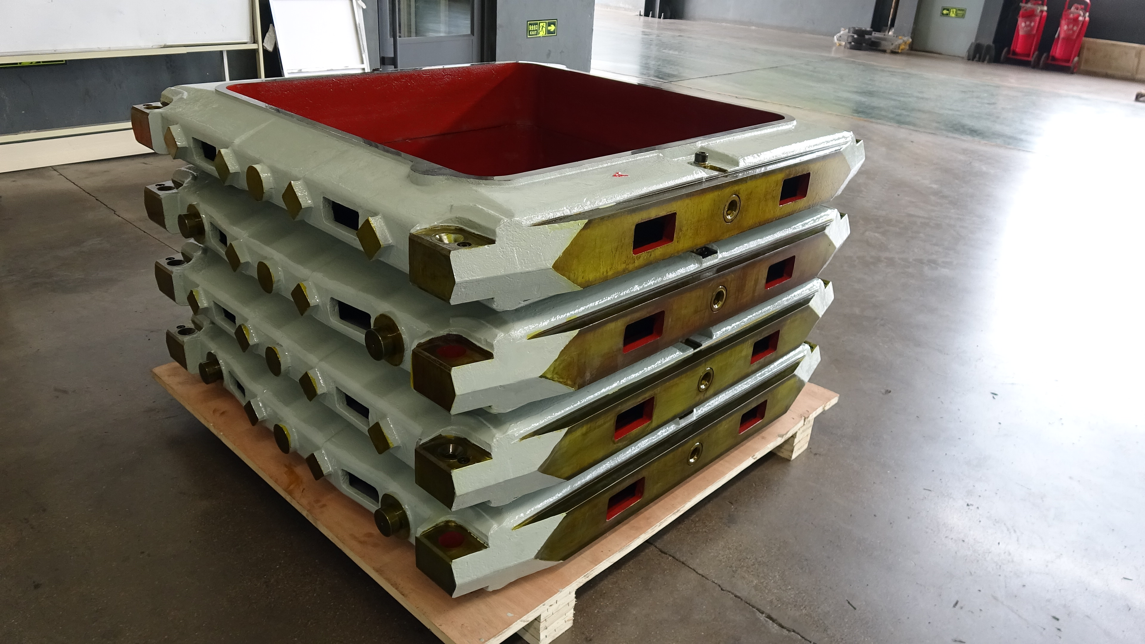 Foundry flasks for moulding line