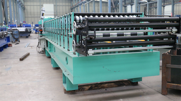 Customized GI GL Metal Roof Sheets Double Deck Roll Forming Machine For Wall Panels