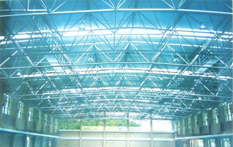 Long Span Prefab Steel Space Frame Roof Structure 0.8mm Light Roof