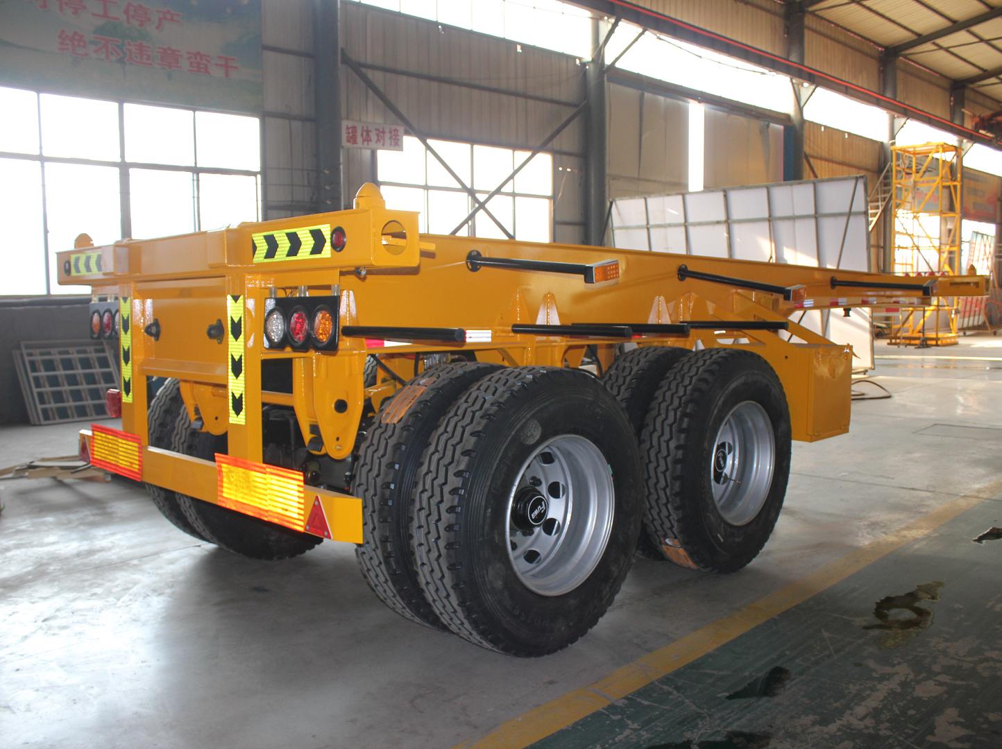 Mechanical Suspension Tri-Axle Skeleton Semi Trailer for Construction Site and 7pin Plug