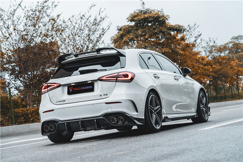 New Product Carbon Fiber Body Kit for Mercedes CLA45S W177 CLA45S W177 Carbon Fiber Front Shovel Diffuser Spoiler